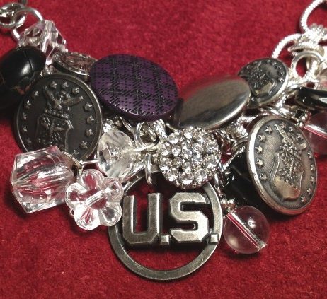 bracelet-military.buttons.jpg.