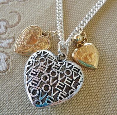 necklace-lockets-hearts.jpg.