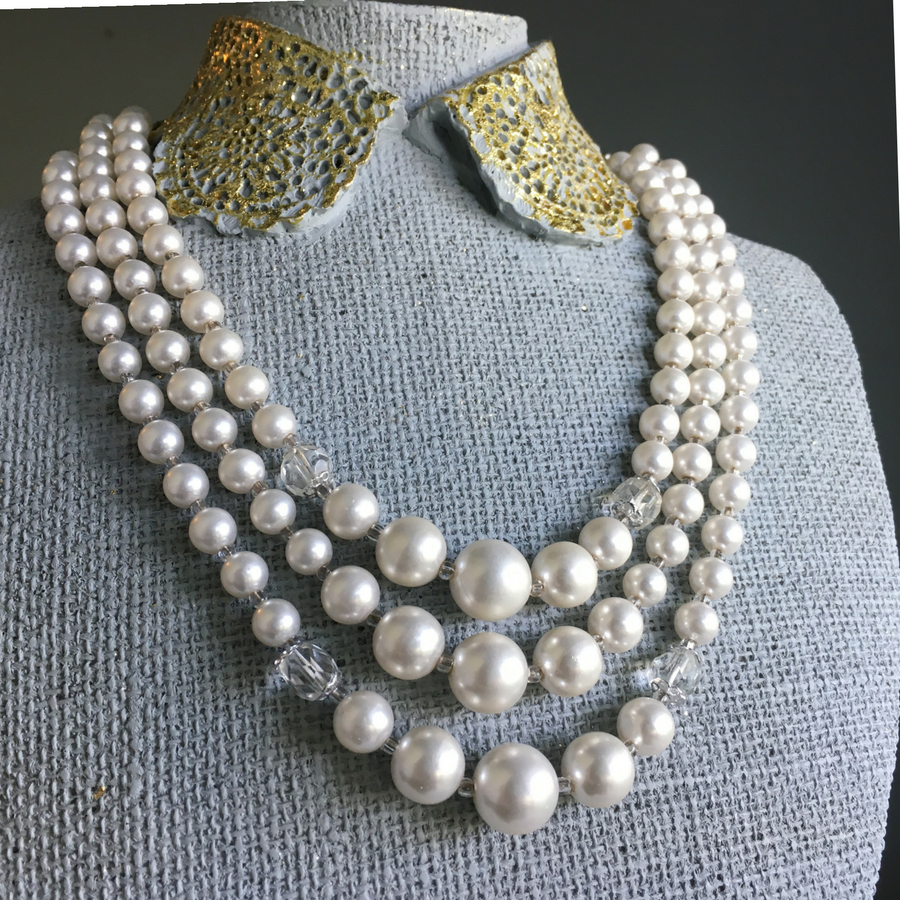 pearls-necklace-jewelry.jpg.