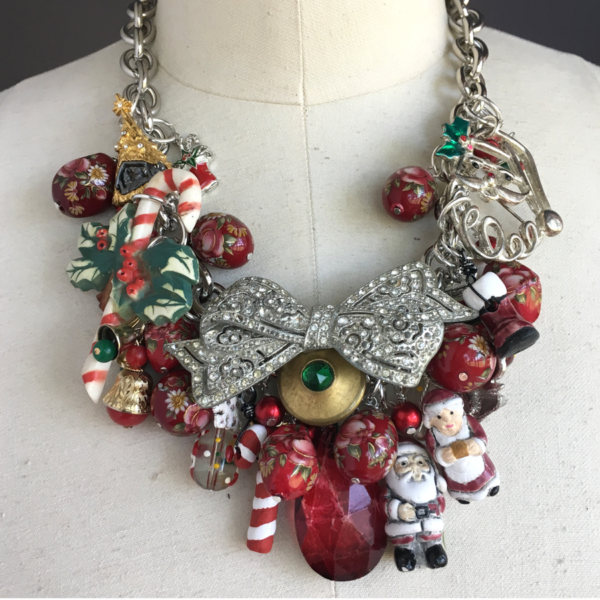 Elizabeth’s Merry Christmas Necklace